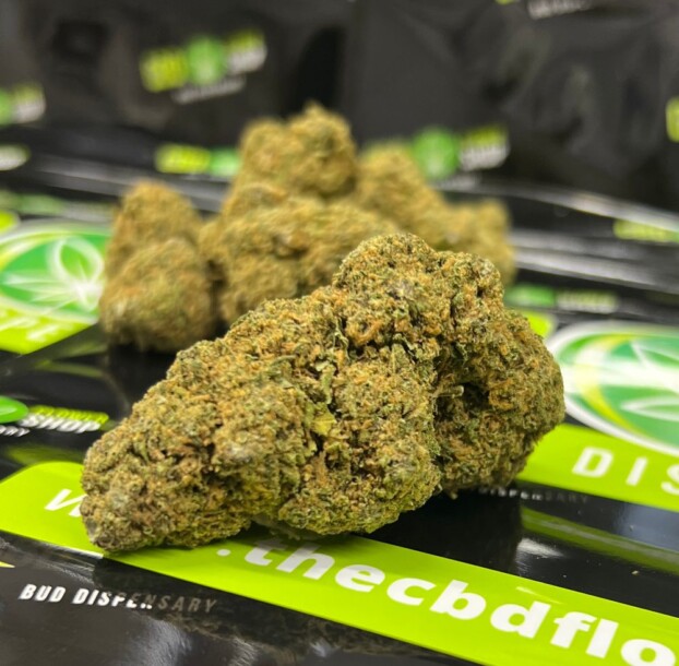 Exclusive Layer Cake CBD Tea Flower – Limited Edition - Image 3